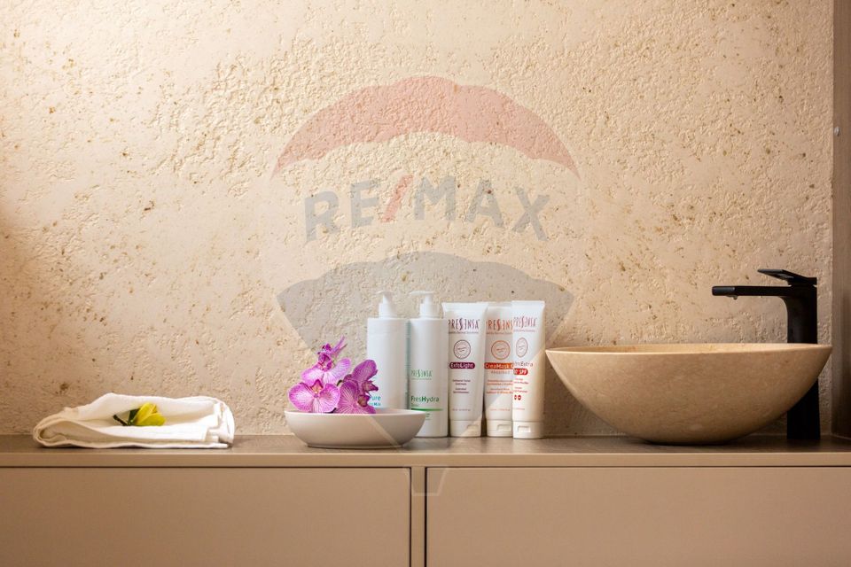 Spatiu nou, modern pt  cosmetica