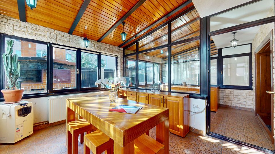 Casa de vanzareÂ  | Potential business| Tractorul – Brașov