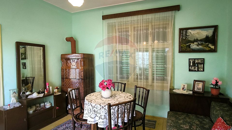 Casă / Vilă cu 4 camere de vânzare