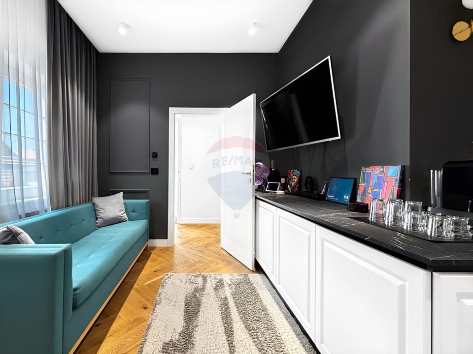 Vedere directă spre Piața Unirii, finisaje lux, apart. chirie, 97.6 mp