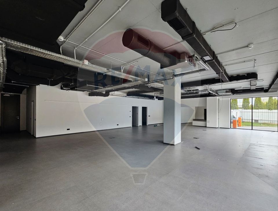 Spațiu comercial - Vitrina - 223 mp - DE INCHIRIAT - zona Garii