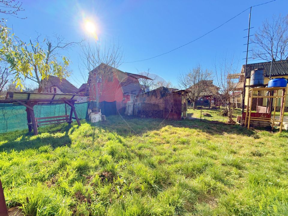 Cabană cu 2 camere de vânzare în zona 3 Insule