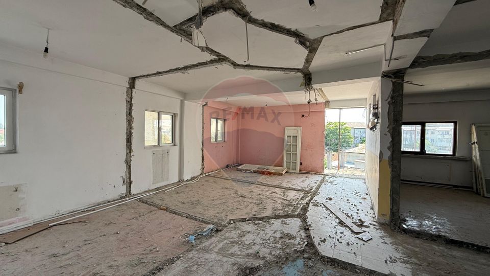 650sq.m Commercial Space for sale, Gara area