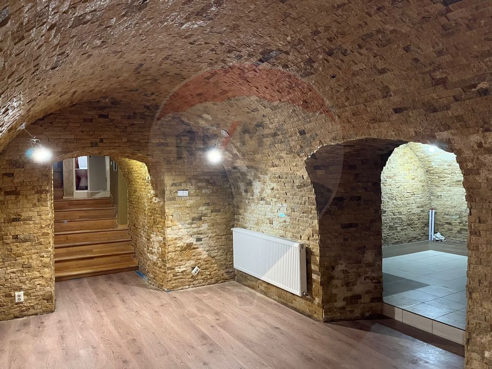 Spatiu comercial de inchiriat, zona centrala