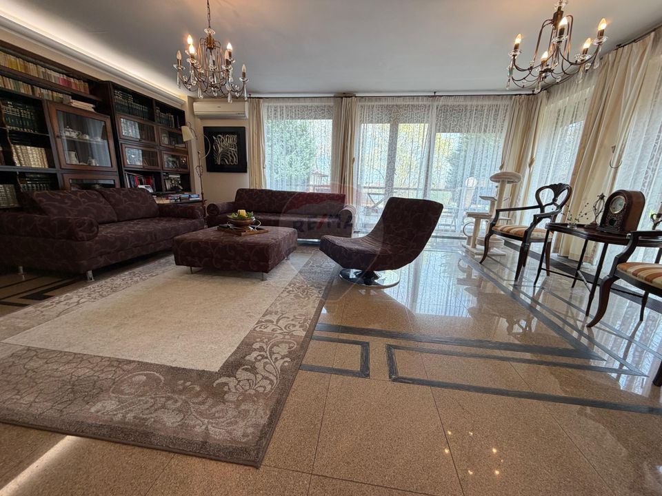 9 room House / Villa for sale