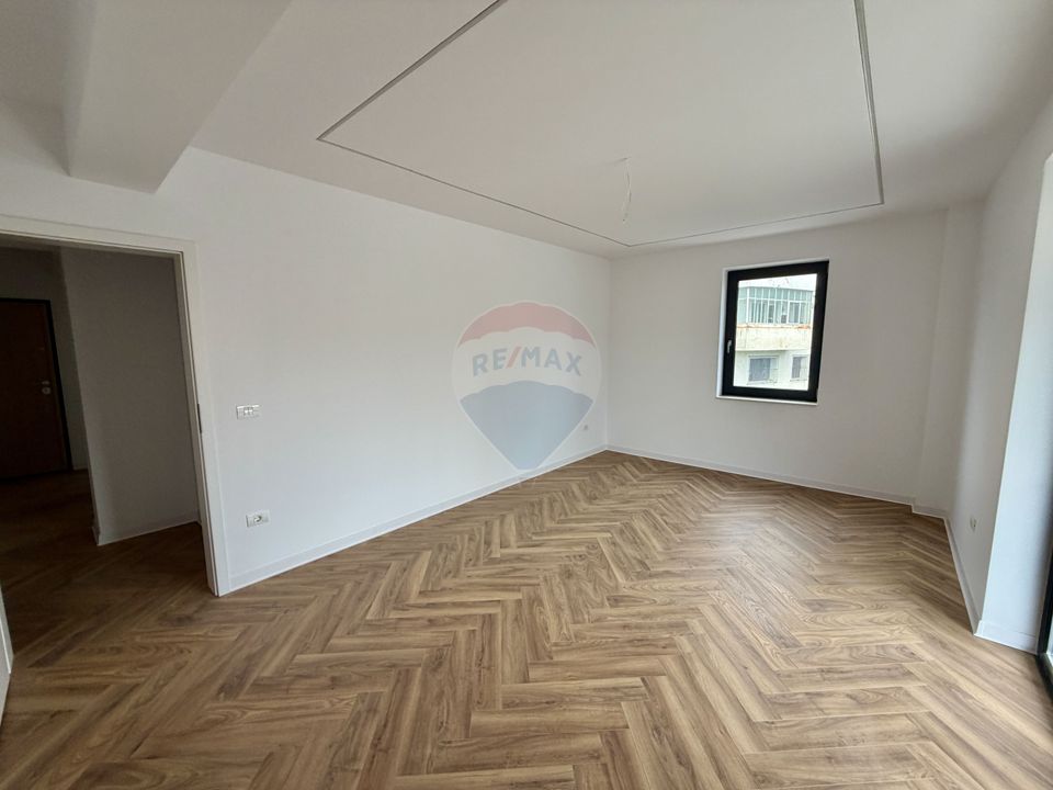 Apartament 3 camere bloc nou zona Finante