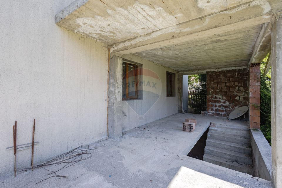 8 room House / Villa for sale