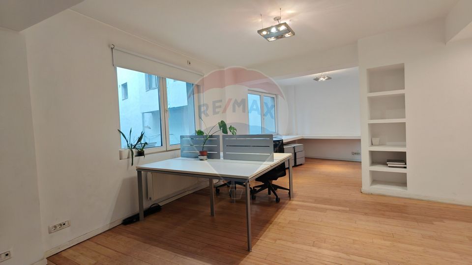 Studio for sale on Calea Victoriei - Excellent positioning