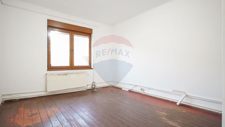 COMISION 0 Casă cu potențial excelent, teren 446 mp, Strada Fanionului