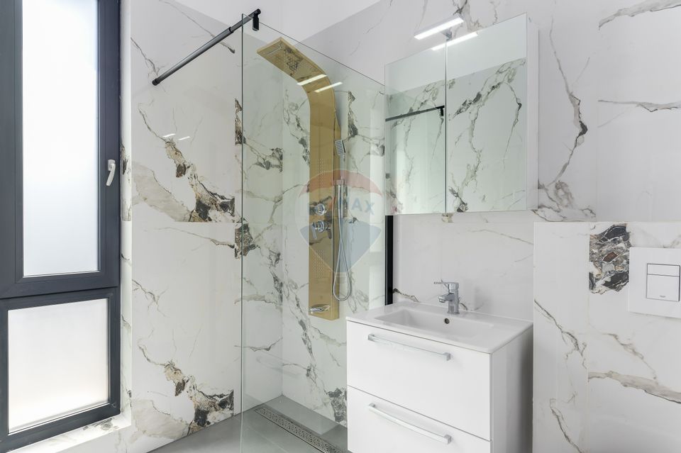 Vânzare Vilă cu 5 camere, curte si parcare de vânzare in TUNARI