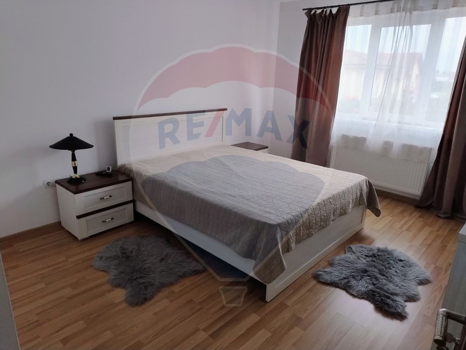 Duplex modern de închiriat  cu 5 camere în Floresti