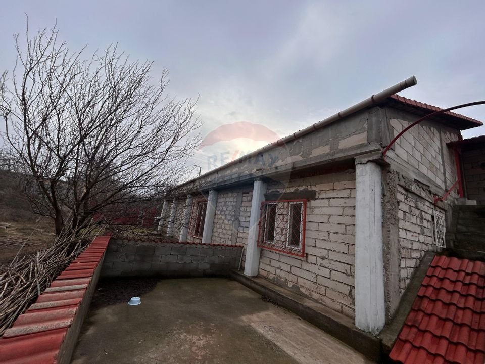 5 room House / Villa for sale, 1 Mai area