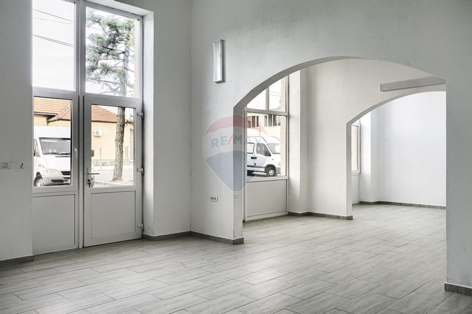 75sq.m Commercial Space for sale, Ultracentral area