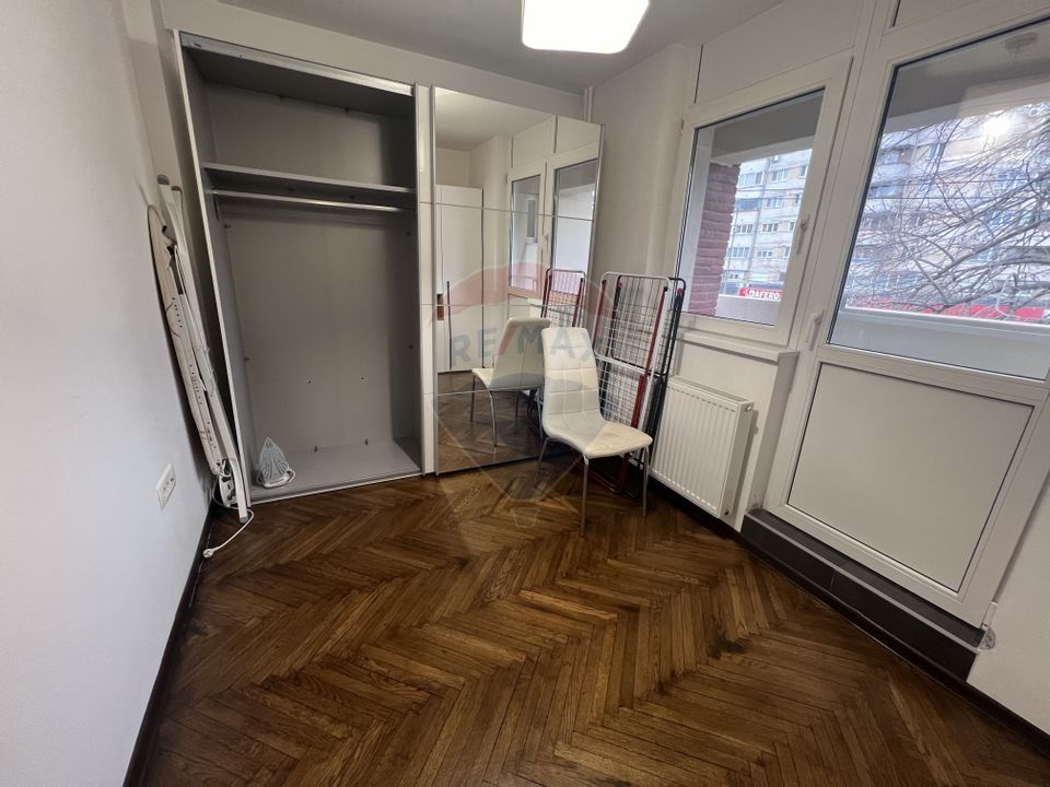 Apartament cu 4 camere, de închiriat, în zona Mega Image Rogerius