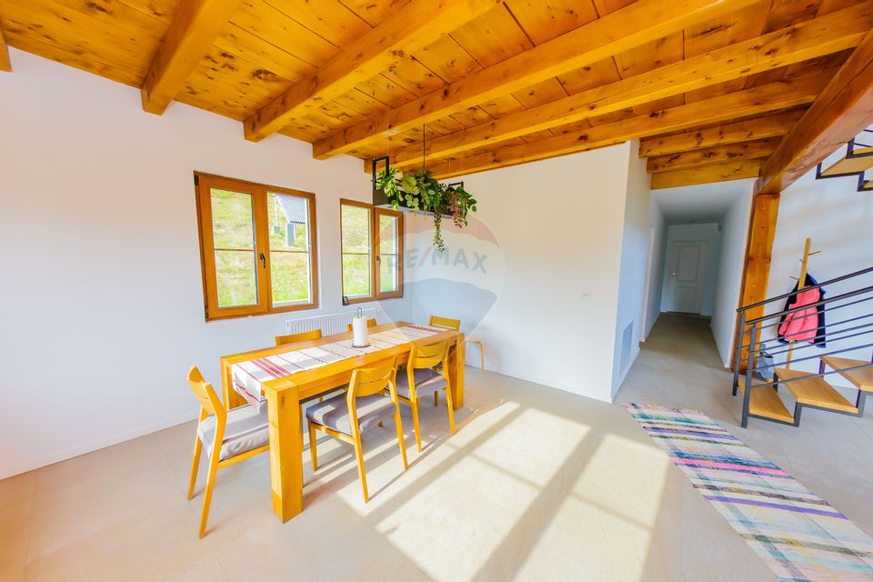 8 room House / Villa for sale