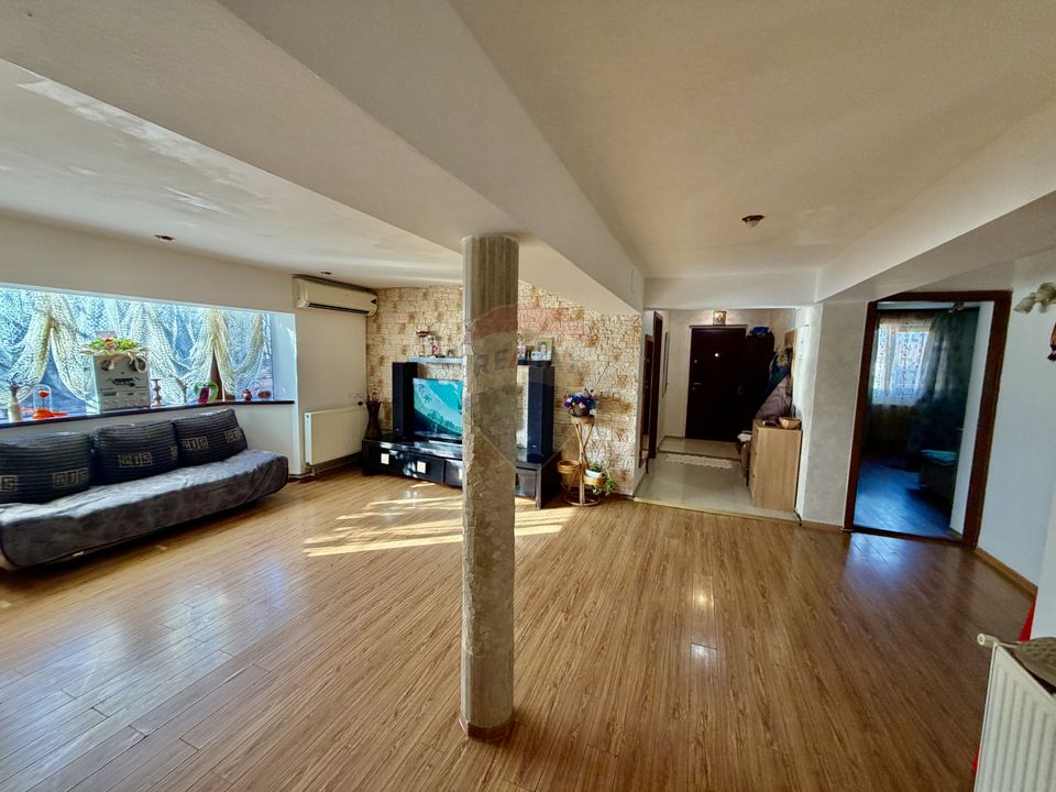 4 room House / Villa for sale