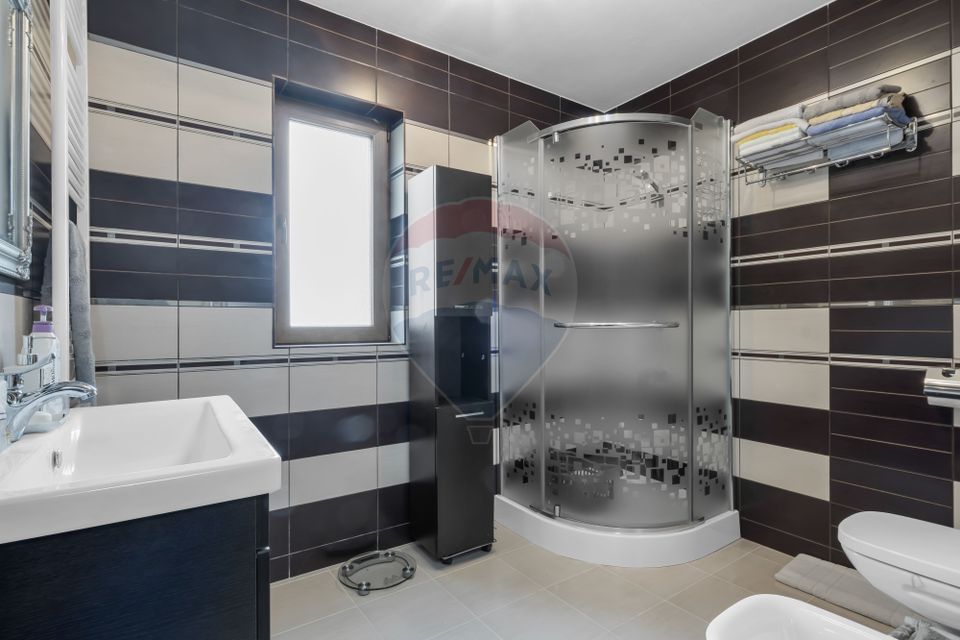 6 room House / Villa for sale