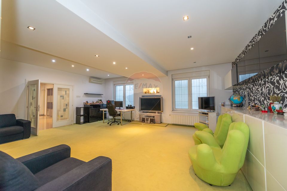 Apartment 3-4 rooms, ground floor villa 2009 Mosilor subway Obor