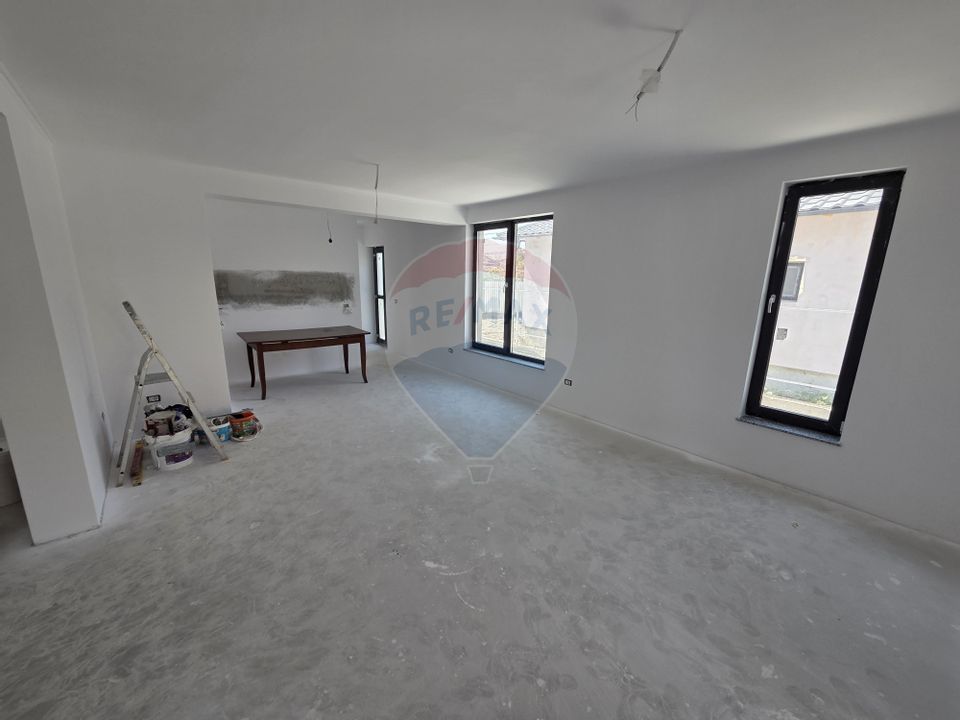 Casa Golesti, Comision 0%