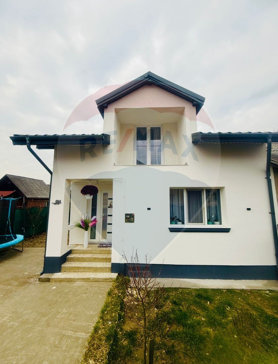 6 room House / Villa for sale, Est area