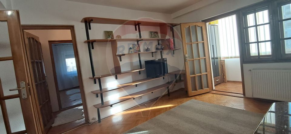 Inchiriere apartament 2 camere chiar lângă parc