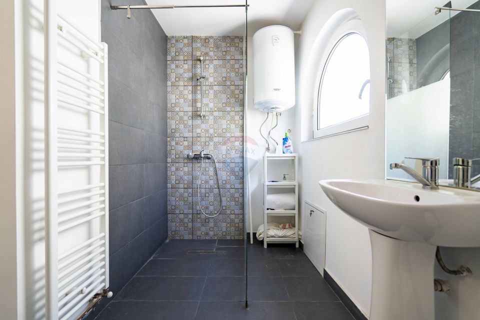 De vânzare casă cu 6 camere, ultracentral – str. Moscovei