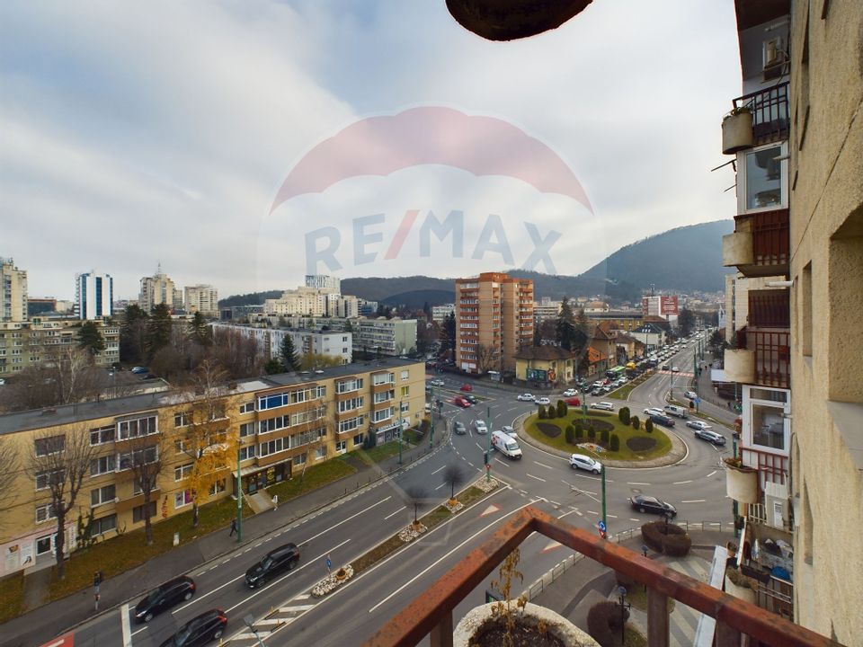 4 room Apartment for rent, Centrul Civic area