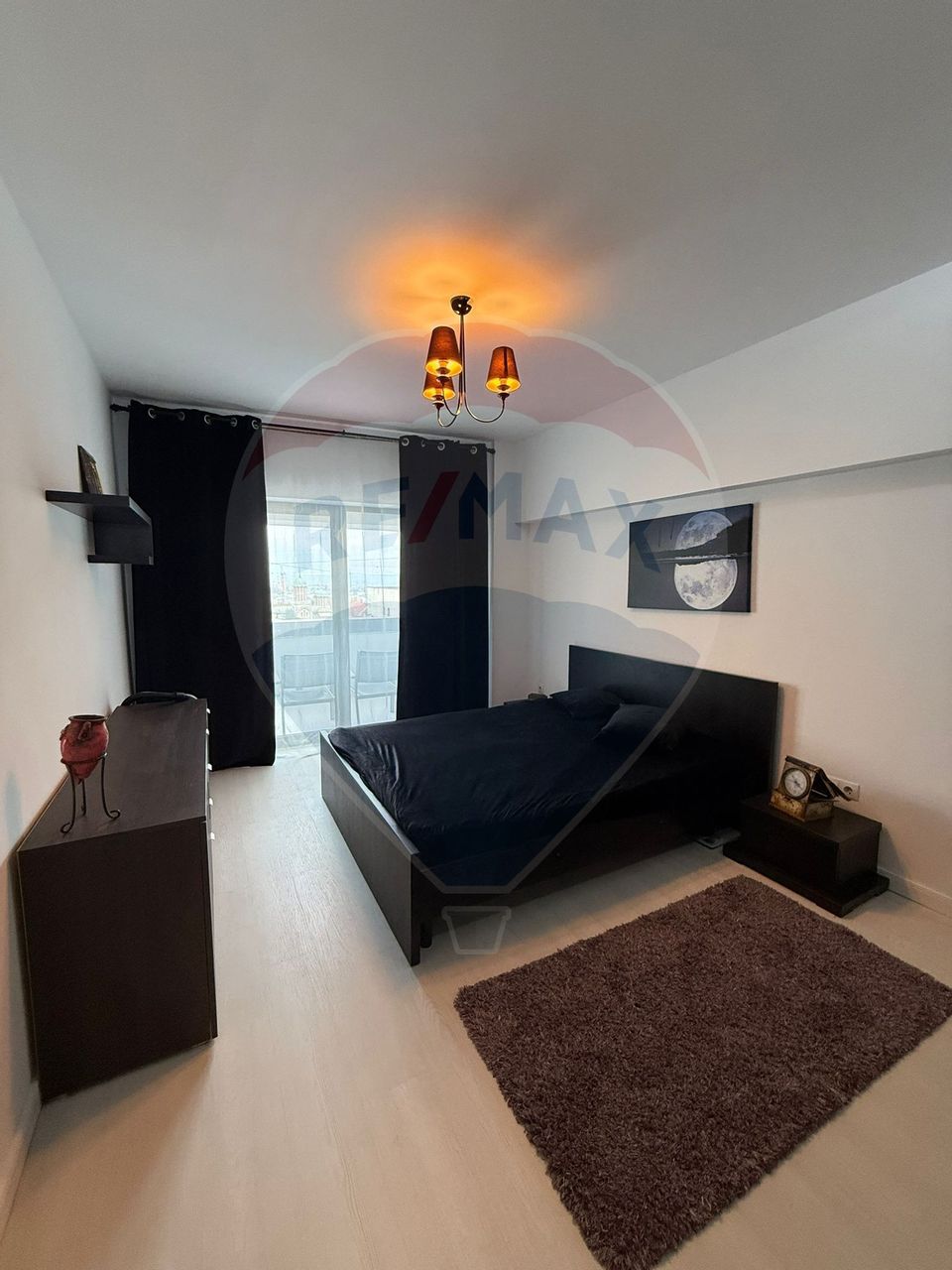 Apartament cu 4 camere de închiriat în zona Ultracentral