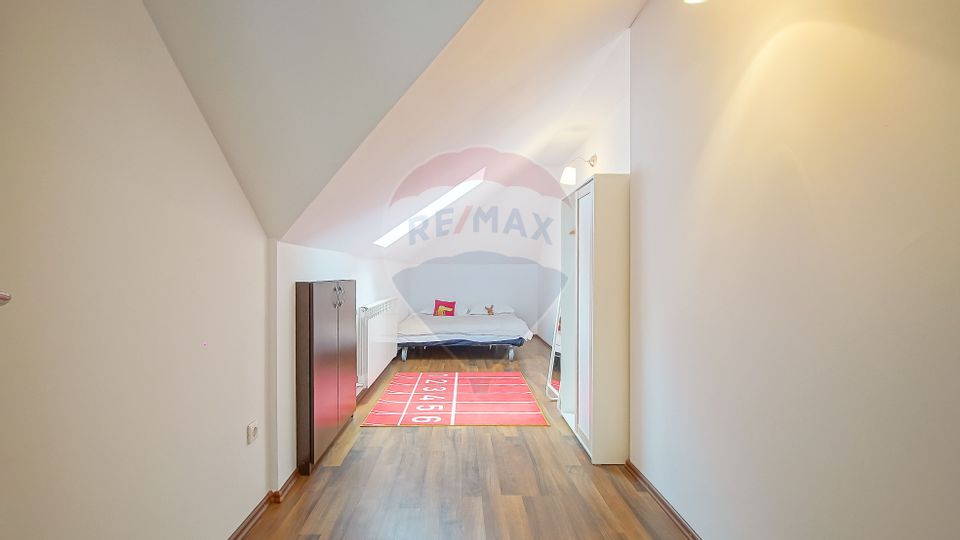 Apartament Premium cu Terasă Panoramică către Munții Bucegi!