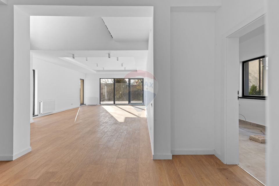 Vilă superba Cernica | vedere la padure si lac | finisaje moderne