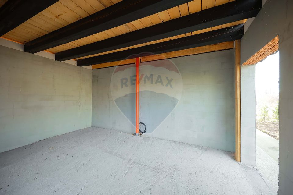 Casă P+M în construcție cu teren de 500 mp zona Aqua Park Venus