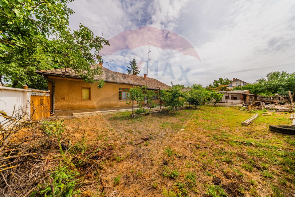 Casă cu 4 camere și teren 540 m în Pecica – Zonă excelentă