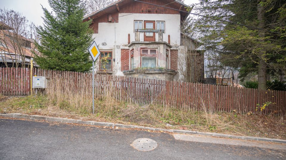 6 room House / Villa for sale, Piata area