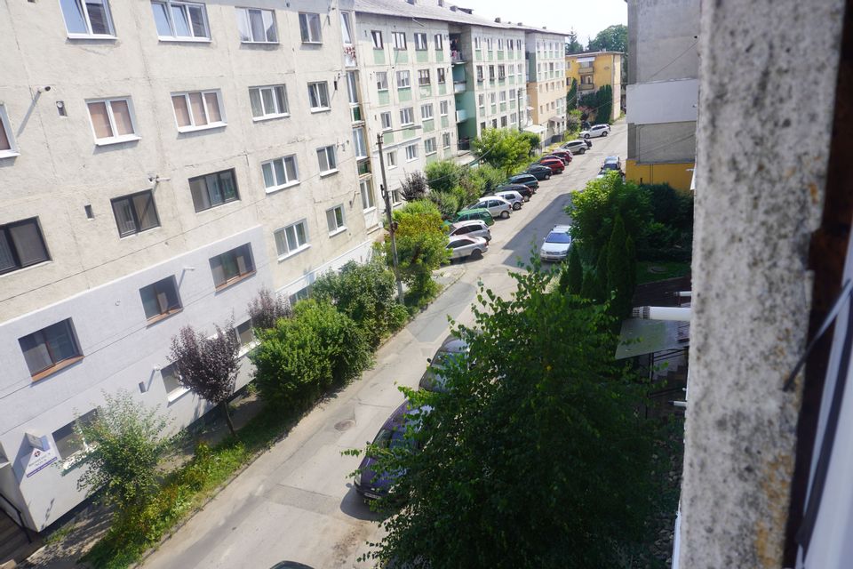 Apartament cu 3 camere de vânzare în zona Central