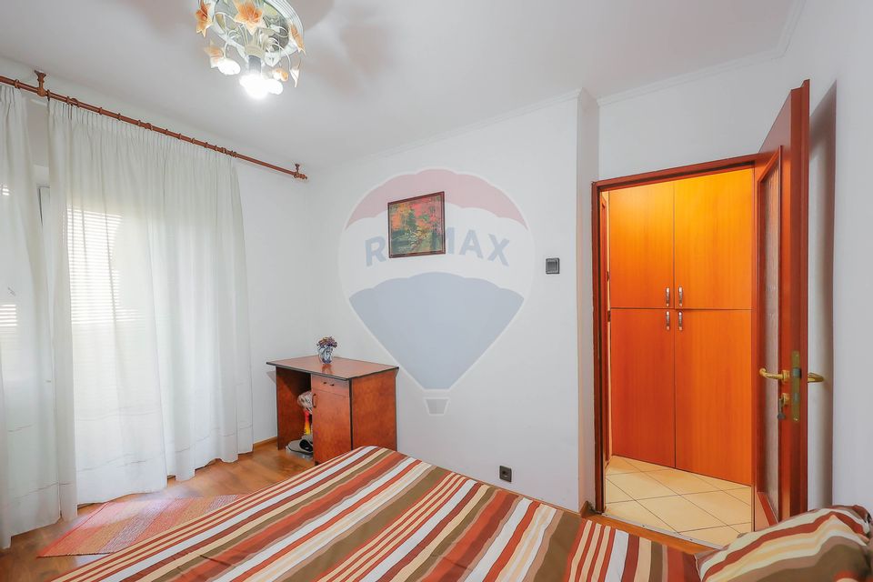 Apartament 3 Camere, Zonă Fără Trafic/Liniștită, Dragoș Vodă, Vânzare