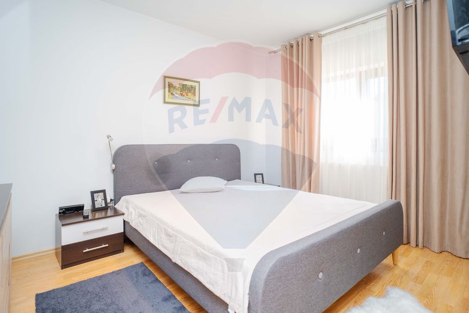 Casă / Vilă cu 5 camere de vânzare în zona Central