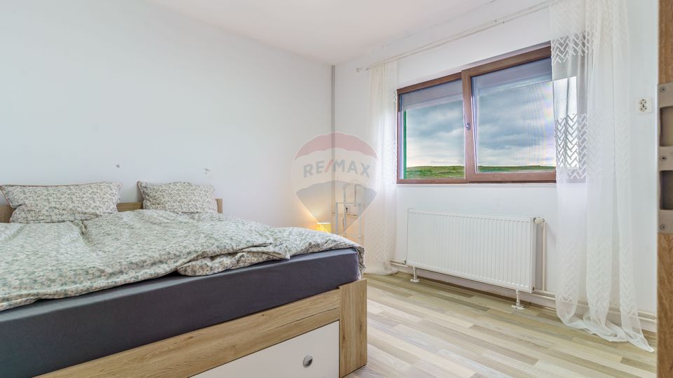 Teren 9.4 ha extravilan + casa 230 mp, COMISION 0%