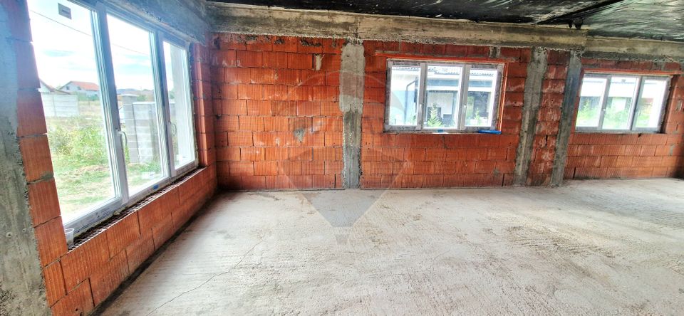 4 room House / Villa for sale