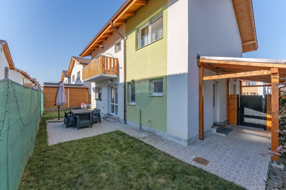 Rezervat - Casa tip duplex cu 3 camere in complex Liziera Brasov