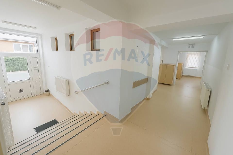 Spațiu comercial pentru clinică / laborator / cabinet medical