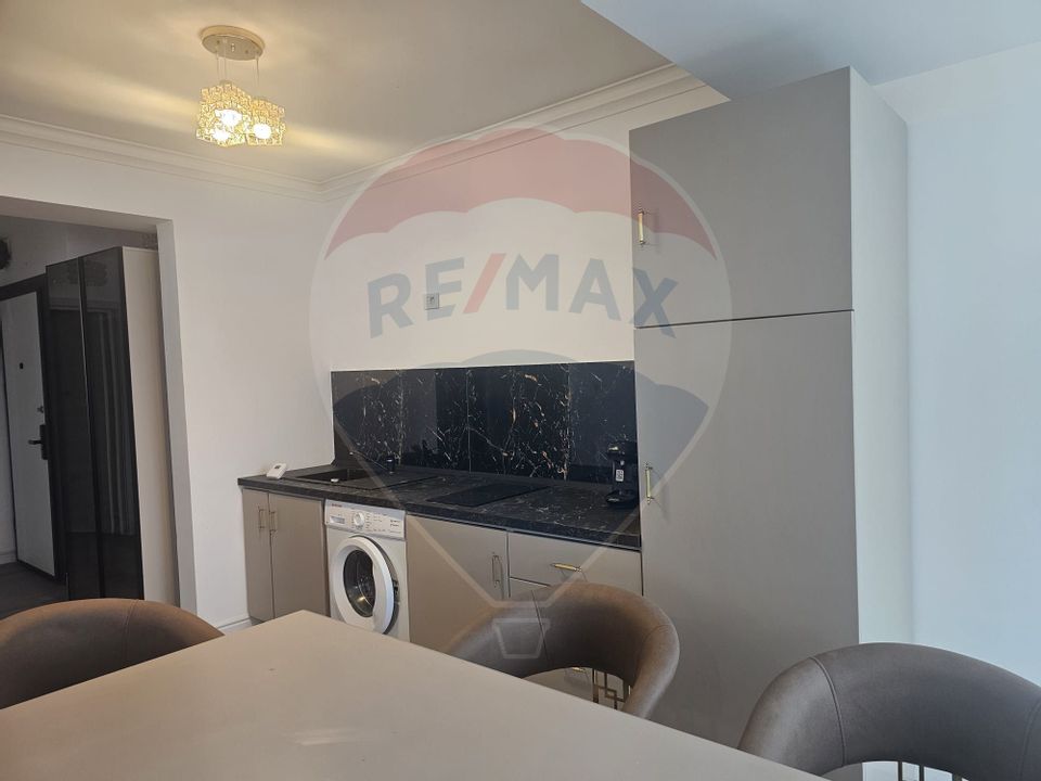 Apartament 3 camere cu terasa 50mp frontala spre mare în Mamaia Nord