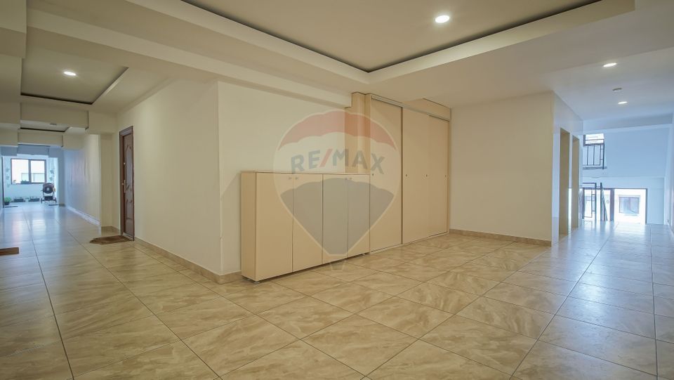 3 room Apartment for sale, Tractorul area