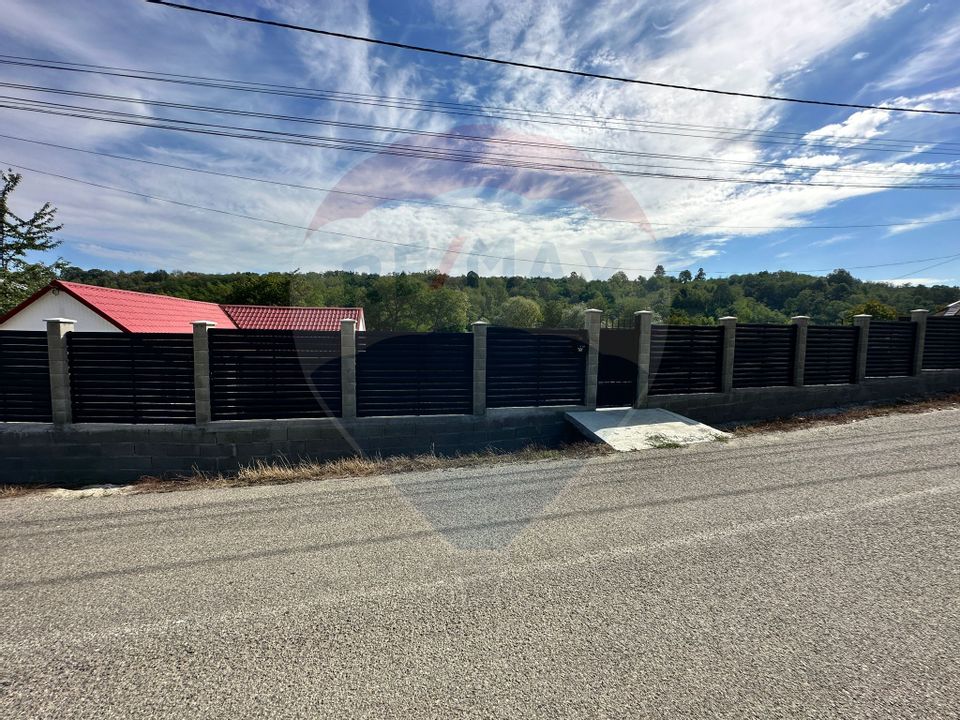 Casa si teren de vanzare Margineni Bacau