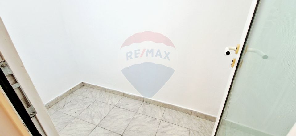 73sq.m Commercial Space for rent, UTA area