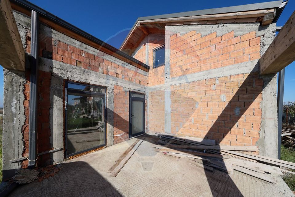 6 room House / Villa for sale