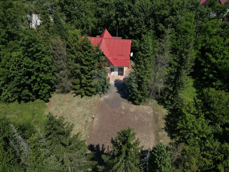 Casa cu teren generos – refugiul perfect în Paltinoasa, Suceava