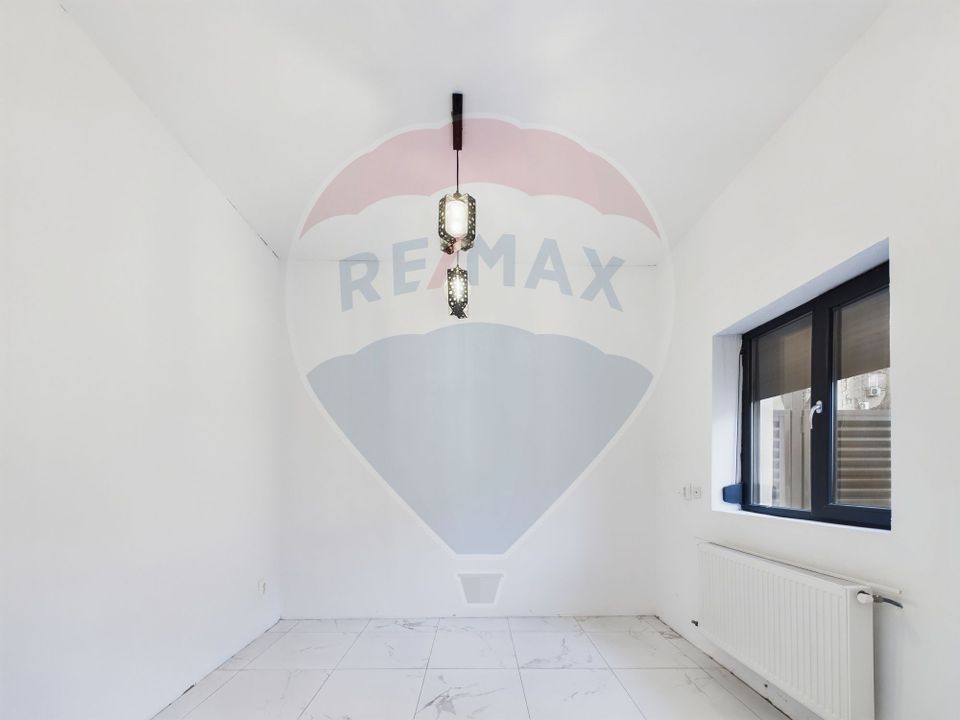4 room House / Villa for sale, Eroii Revolutiei area