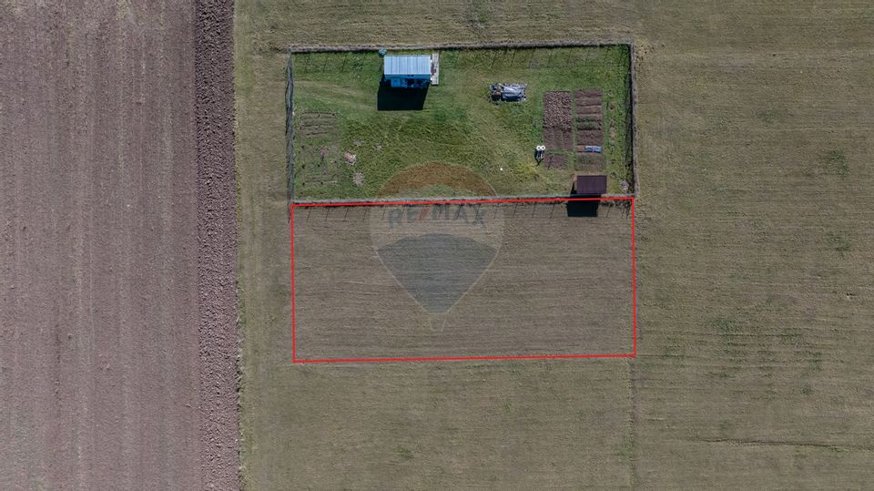 Land 1,000sqm Harman / Strada Henri coanda