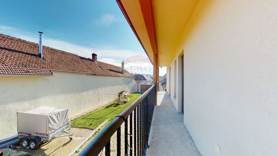 Două case pe același teren – locuință + oportunitate de business – Bod