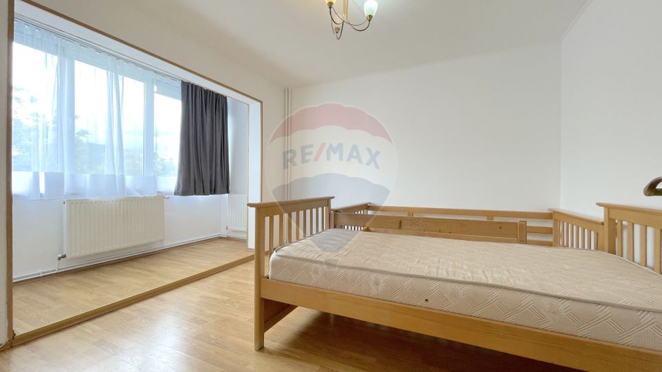 Apartament cu 3 camere de închiriat în zona Astra